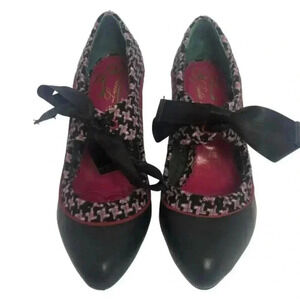 Poetic License Mary Jane Tweed Heels Pink and Black Bow Coquette Women's Size 6